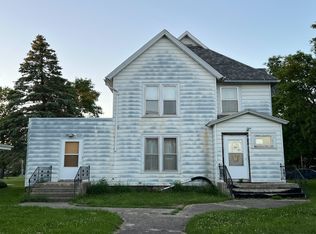 102 W 5th St, Kanawha, IA 50447