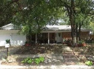 125 Woodview Ter, Bedford, TX 76022