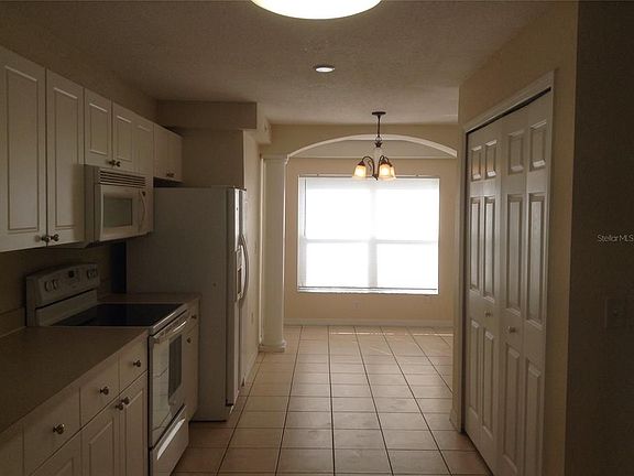 4th image of 2689 Emerald Lake Ct