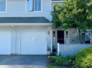 135 W Thomas Ct, Kennett Square, PA 19348