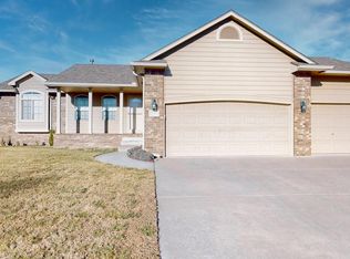 2730 E Mason Ridge Dr, Derby, KS 67037