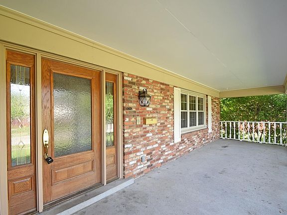 2nd image of 9401 Yellowwood Dr