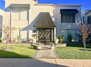 1056 S Cochran Ave, Los Angeles, CA 90019
