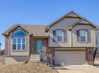 532 N Pine Ct, Gardner, KS 66030