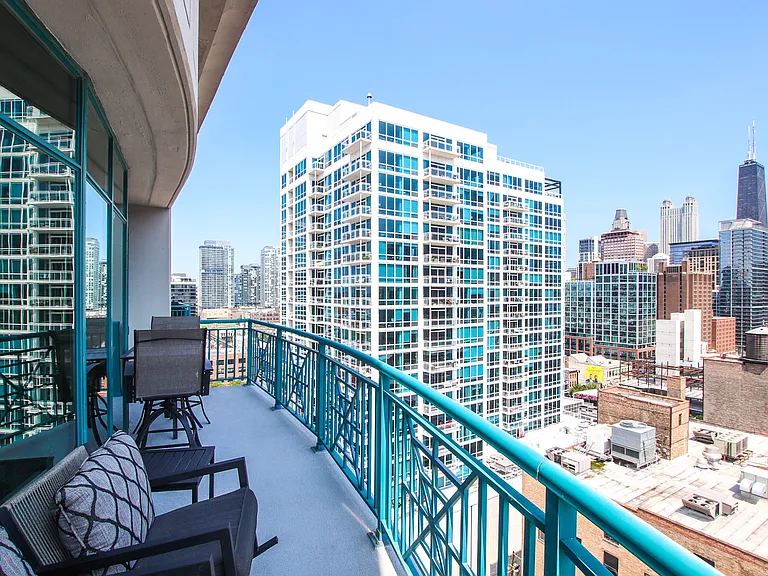 340 W Superior St #1604 — Photo 15
