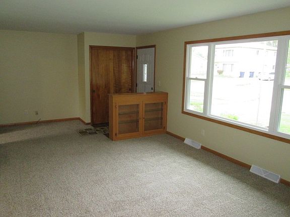 5th image of 1311 Church St