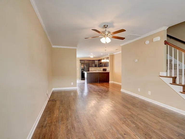 310 Sam Houston Cir — Photo 2