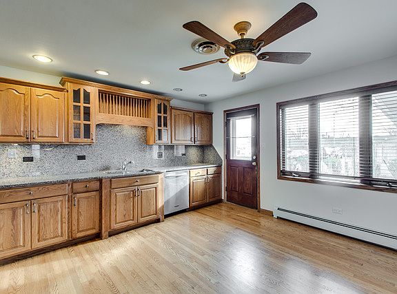 5th image of 10805 S Laporte Ave