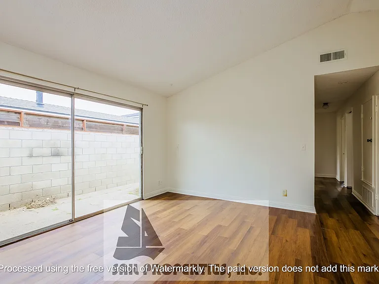8461 Lomond Dr — Photo 5