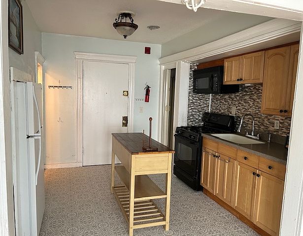 Kitchen01