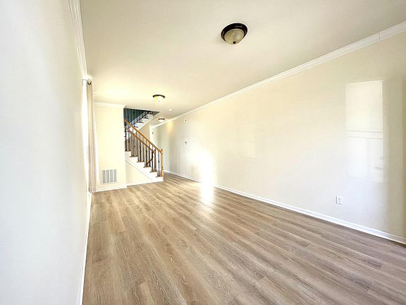 5th image of 86 Livingston Ave