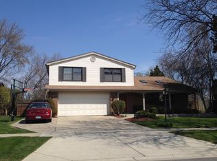 3818 Michael Ln, Glenview, IL
