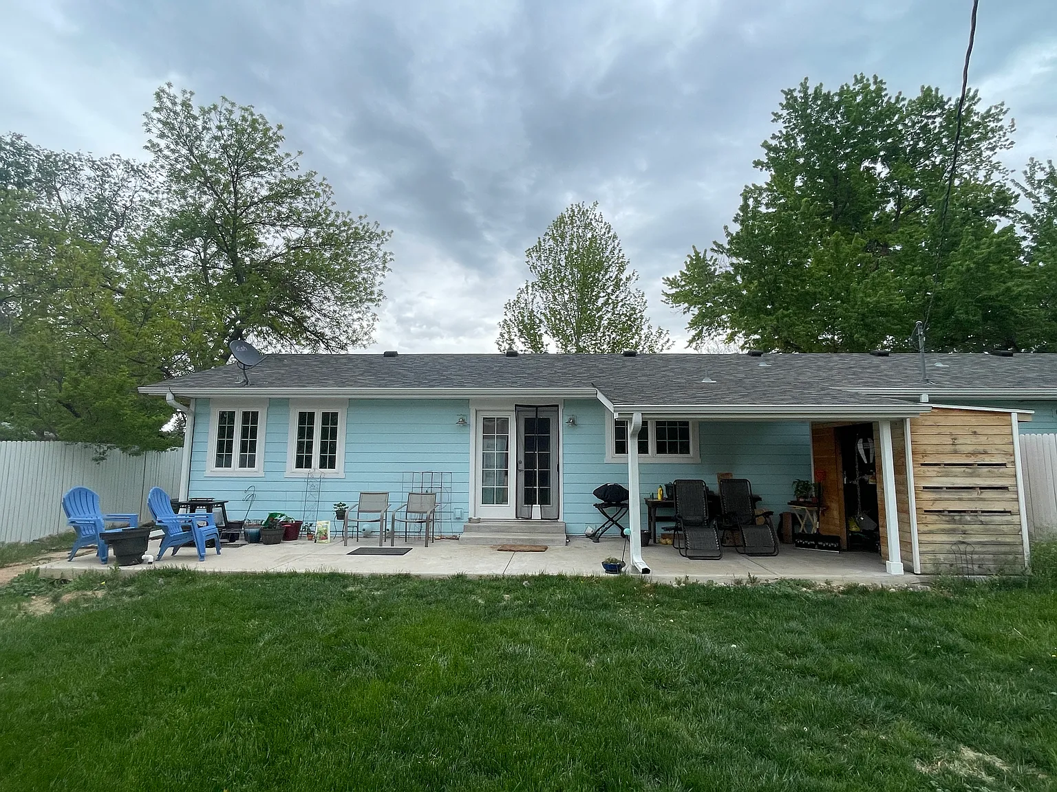 3 bed, 1.5 bath, 900 sqft, $2,675 — Photo 1