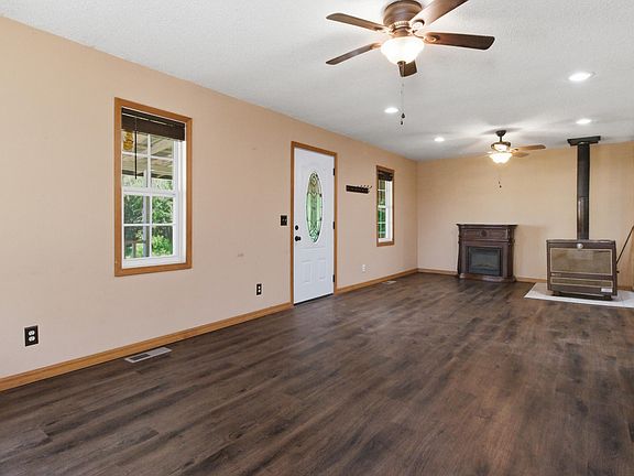 5th image of 377 County Road 304