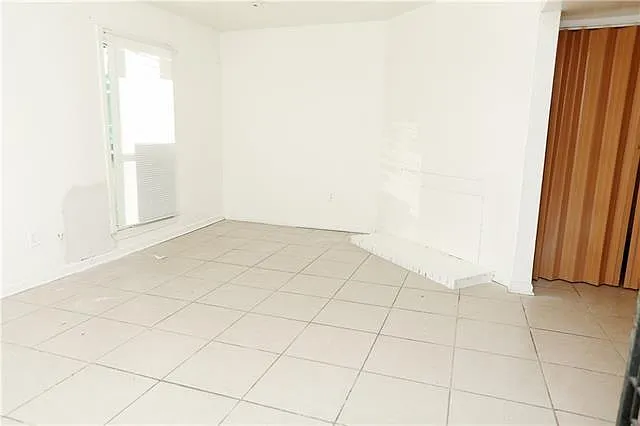 4541 Skyview Dr — Photo 3