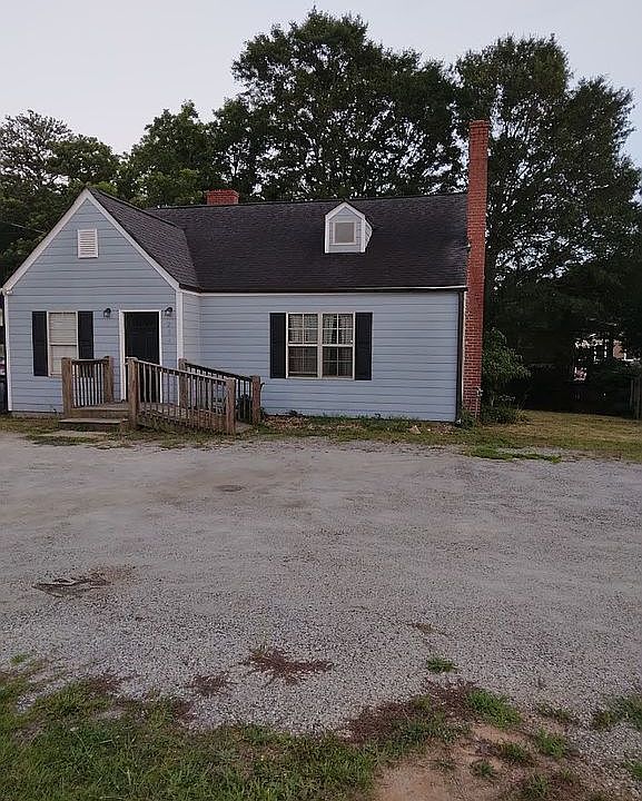 1st image of 204 Laprade Rd