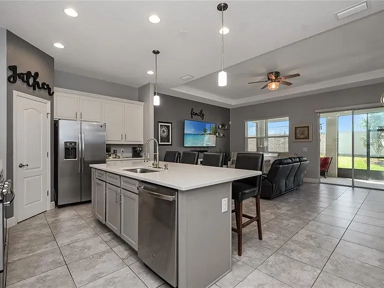1090 Alder Tree Dr — Photo 8