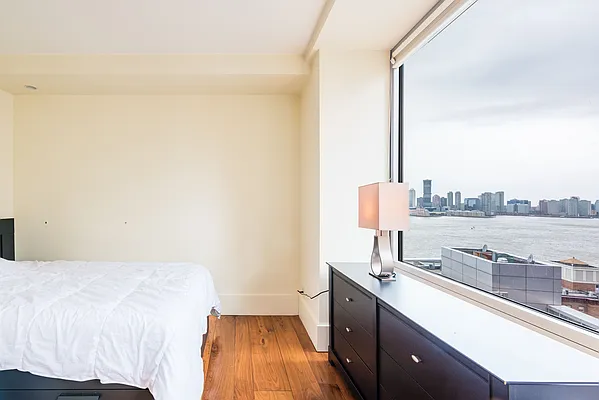 Rented by Landmark Property Holdings LLC | media 5