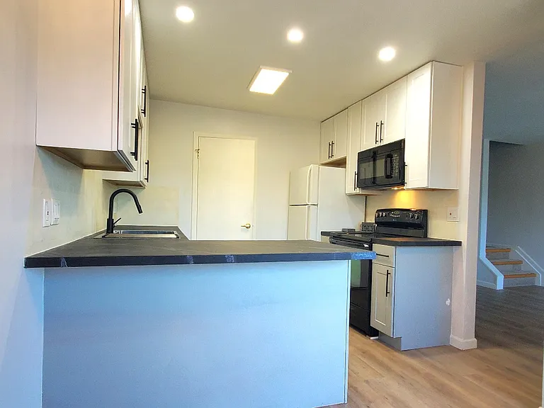 115 Halifax St #25 — Photo 16