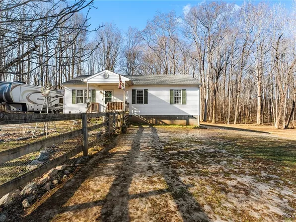 22 Hosten Ln, Powhatan, VA 23139