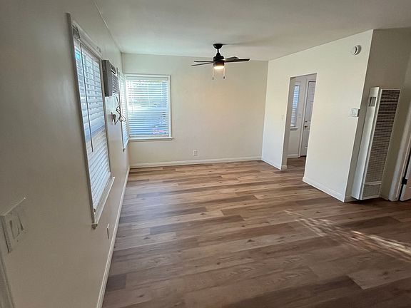 3rd image of 2131 N Raymond Ave #2135