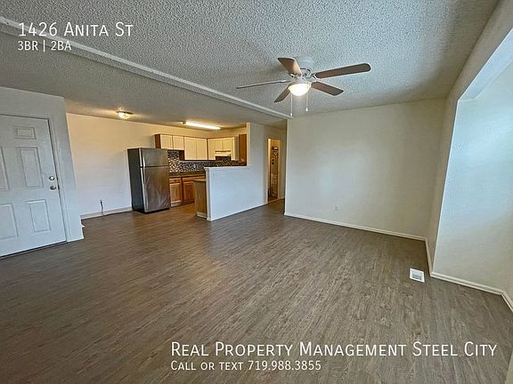2nd image of 1426 Anita St