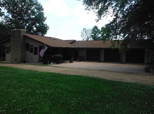 1445 Jamestown Rd, Cobden, IL 62920