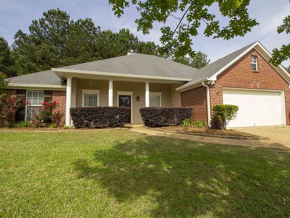 1st image of 115 Ashton Dr