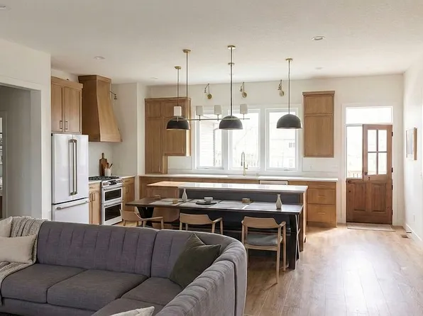 305 Meadowlark Dr, Uniontown, PA 15401