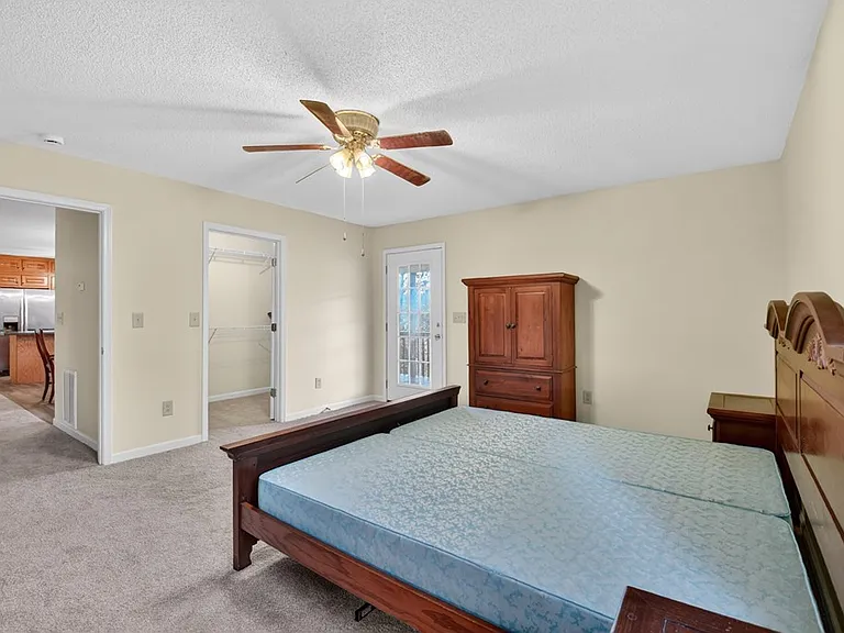 863 Woodland Dr — Photo 23