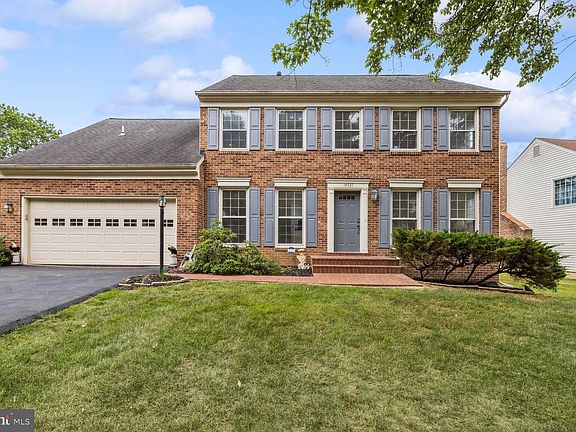 2nd image of 14537 Pebblewood Dr