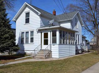 536 W 5th Ave, Oshkosh, WI 54902