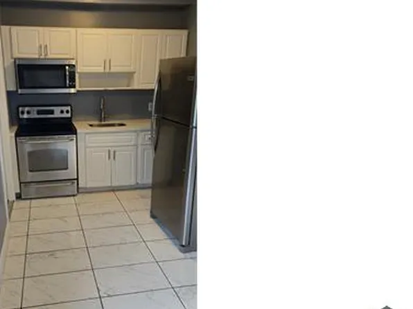 150 NE 82nd Ter, Miami, FL