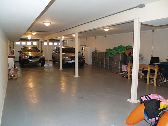 1700 sq ft garage, 6 suburbans fit easily in this garage