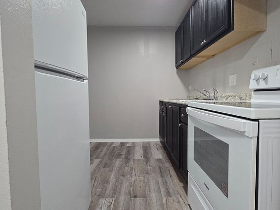 4th image of 805 N Court St #104