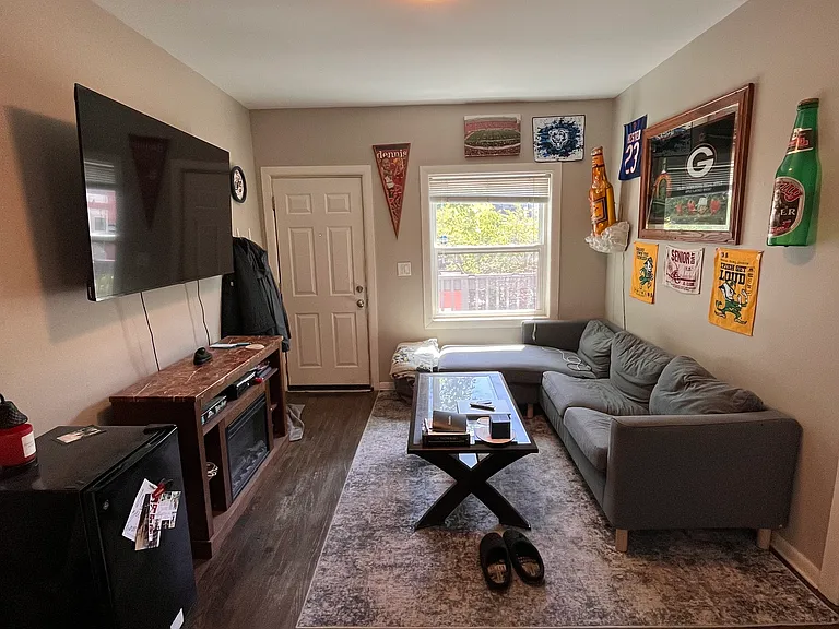 1314 W Schubert Ave #3F — Photo 3