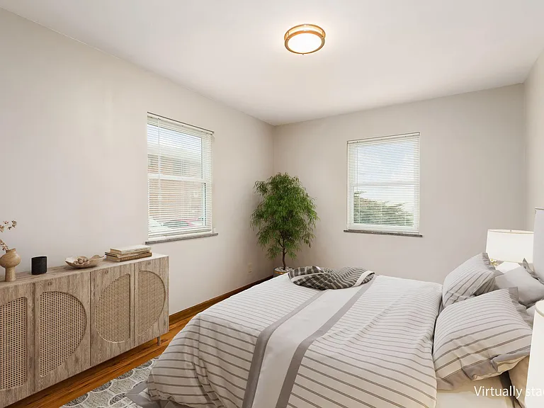1536 Ashland Ave — Photo 3