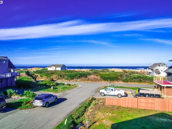 Pebble Pl #6100, Gold Beach, OR 97444