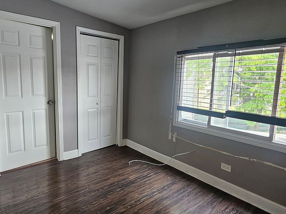 1st image of 3962-3966 W Grand Ave #3964-2R
