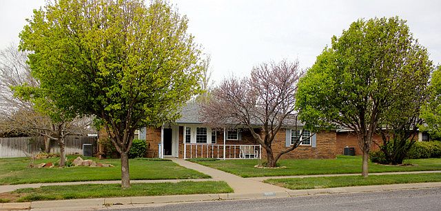 2nd image of 8001 Kerr Pl