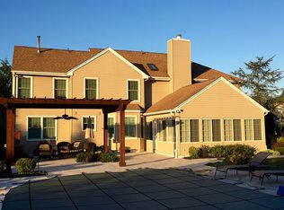 18 Fulton Dr, Mount Laurel, NJ 08054