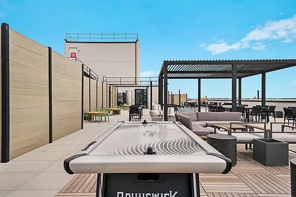 Rented by Nooklyn NYC LLC | media 32