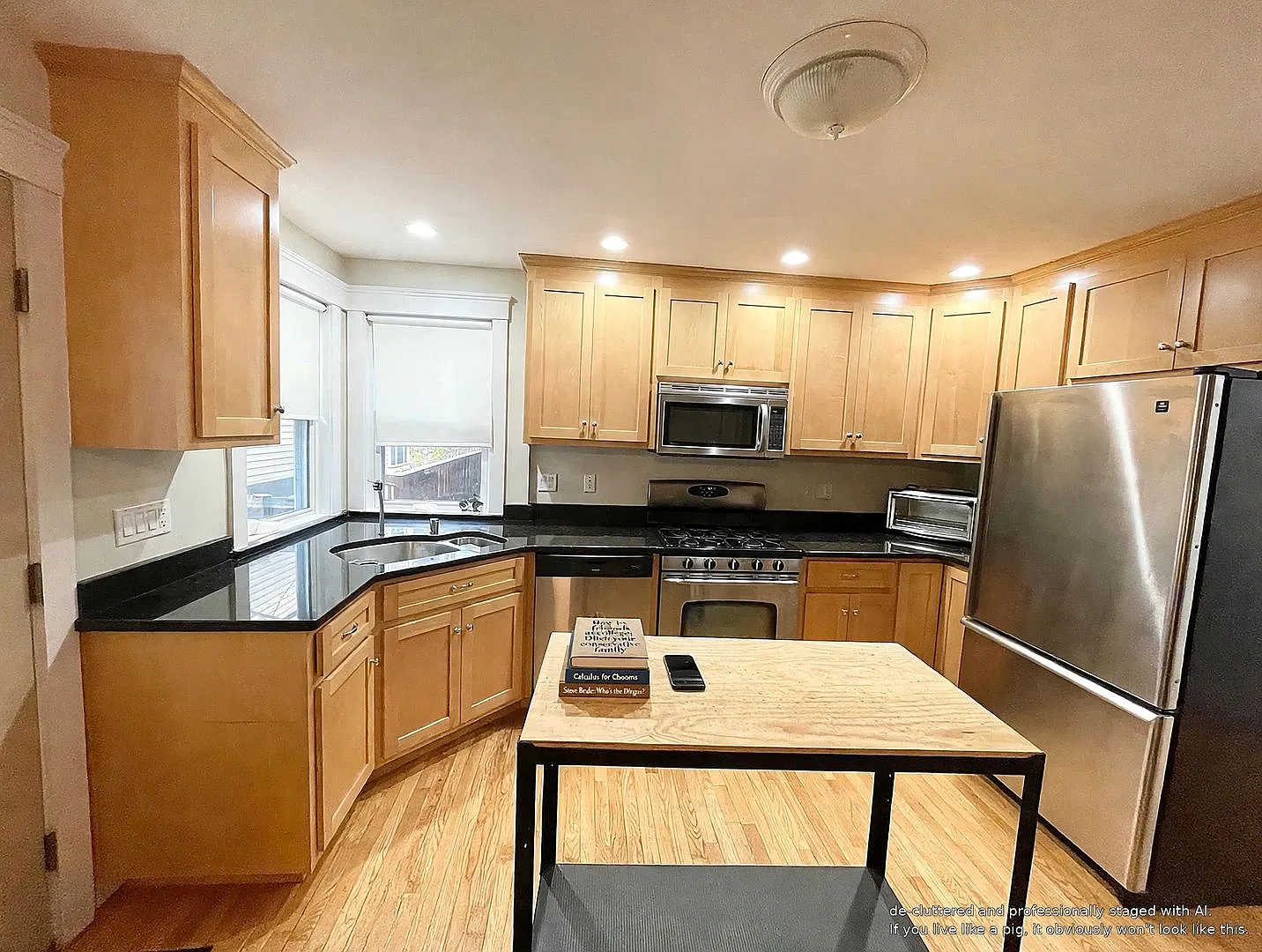 Renovated Apt Perfect for NEU students! Central Air! Laundry in Unit! $500 rebate avail with promo! — Photo 1