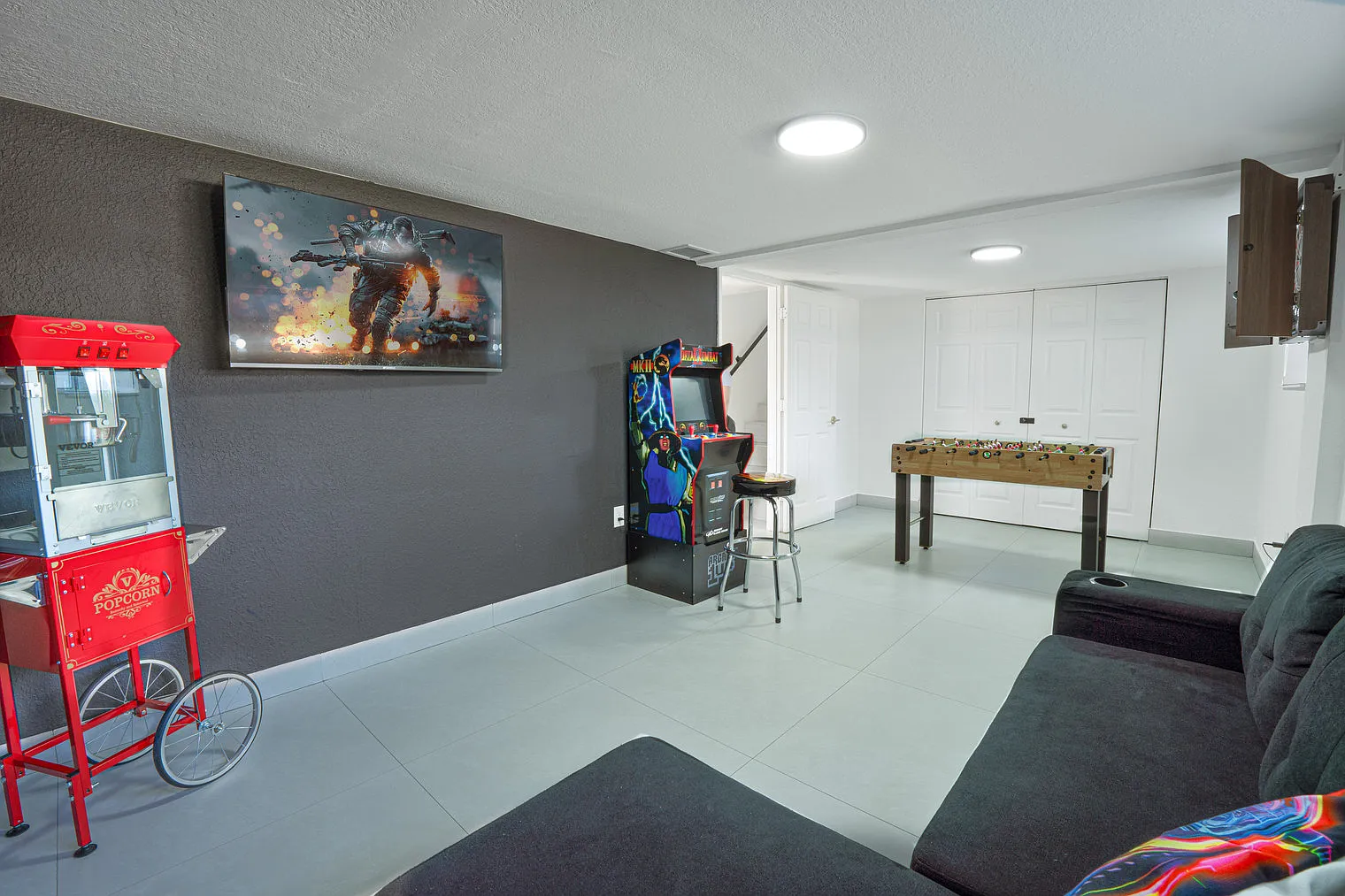 4 bed, 3.5 bath, 1797 sqft, $10,055 — Photo 1
