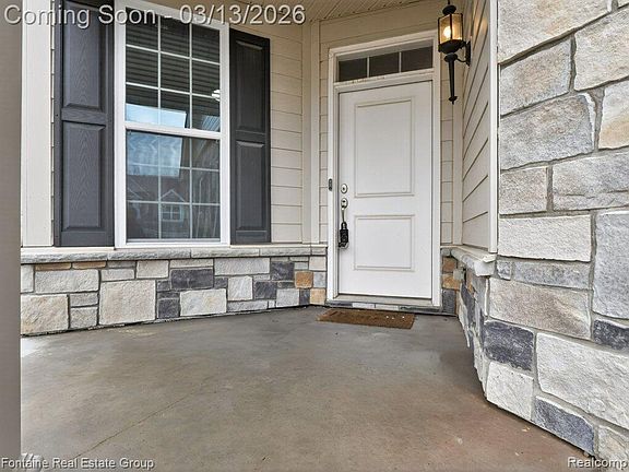 4th image of 42893 Cardinal Way