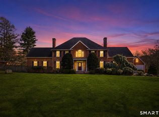 16 Robin Hood Lane, Easton, CT 06612