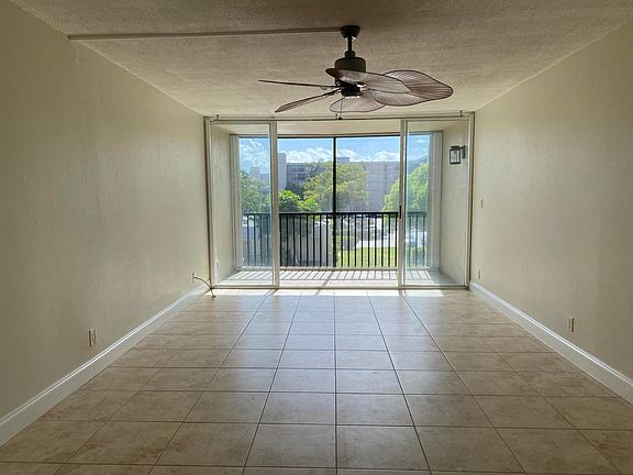 5th image of 4 Royal Palm Way Unit 308