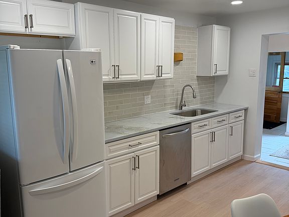 4th image of 3 Brunck Rd #1