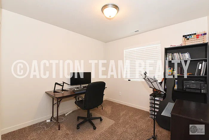 1632 N Apache Rd — Photo 21