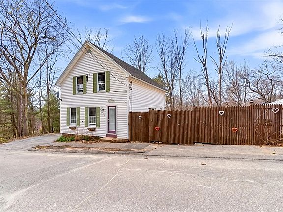 3rd image of 13 Keyes St